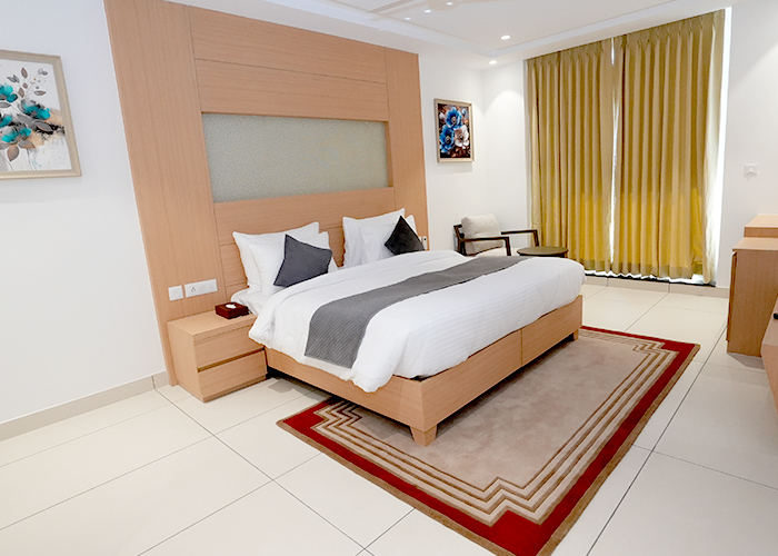 why-you-should-book-the-suite-room-at-annekaa-heights-vrindavan